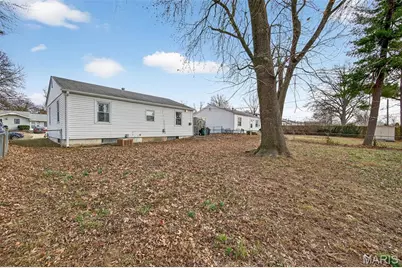 12157 Belaire Place, Maryland Heights, MO 63043 - Photo 45