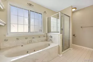 1605 Fahrpark Ct, Saint Louis, MO 63146 - Photo 27