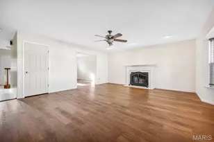 1605 Fahrpark Ct, Saint Louis, MO 63146 - Photo 11