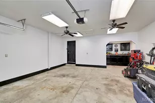 100 Robin Hood Dr, Troy, MO 63379 - Photo 27