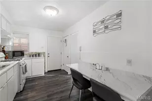 7155 Willow Tree Ln, Saint Louis, MO 63130 - Photo 9