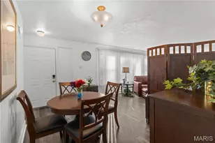 7155 Willow Tree Ln, Saint Louis, MO 63130 - Photo 5