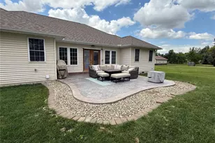 113 E Wood St, Shelbina, MO 63468 - Photo 11