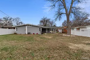 2956 Chevron Dr, Saint Louis, MO 63125 - Photo 45