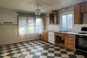 1210 Ruth Dr, Kirkwood, MO 63122 - Photo 9