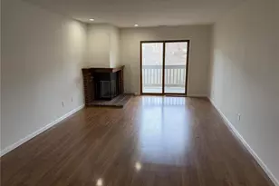 2205 Sequoia Park Ct, Maryland Heights, MO 63043 - Photo 3