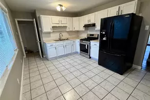 1370 Flicker Dr, Florissant, MO 63031 - Photo 7