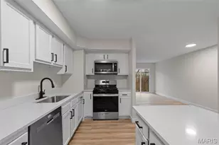 2041 Silent Spring Dr, Maryland Heights, MO 63043 - Photo 11