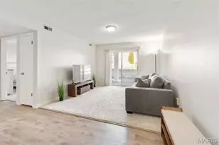 3129 Edwards Pl, Maryland Heights, MO 63043 - Photo 9