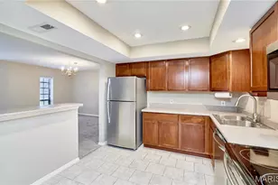 927 Claytonbrook Dr, Ballwin, MO 63011 - Photo 5