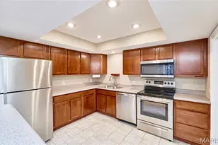 927 Claytonbrook Dr, Ballwin, MO 63011 - Photo 17