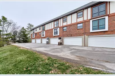 927 Claytonbrook Drive #3, Ballwin, MO 63011 - Photo 11