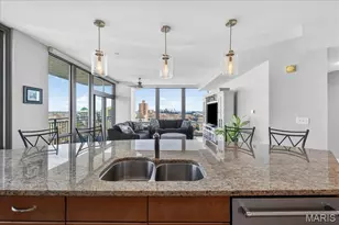 4909 Laclede Ave, Saint Louis, MO 63108 - Photo 11