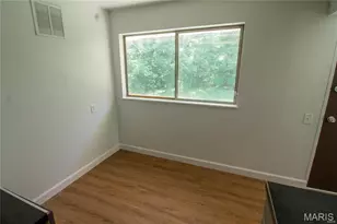 1018 Wylin Ct, Saint Louis, MO 63135 - Photo 5