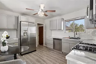 1663 Maldon Ln, Saint Louis, MO 63136 - Photo 7