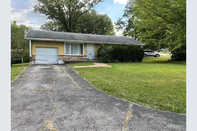 944 Lebon Drive, Bellefontaine Neighbors, MO 63137 - Photo 1