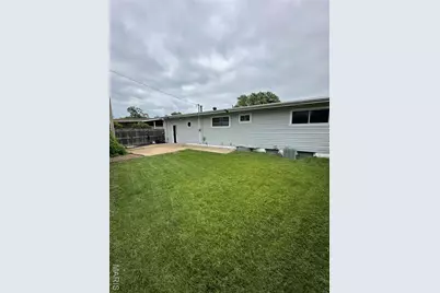 660 Crabapple Lane, Florissant, MO 63031 - Photo 13