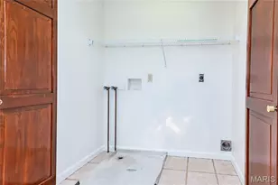 5137 Carriage Trace Dr, Saint Louis, MO 63128 - Photo 13