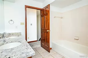 5137 Carriage Trace Dr, Saint Louis, MO 63128 - Photo 31