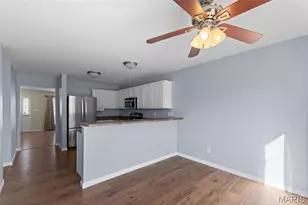 1602 Platinum Ct, O'Fallon, MO 63366 - Photo 9