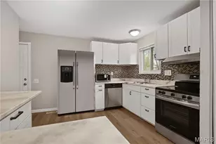 2818 Quenley St, Saint Charles, MO 63301 - Photo 9