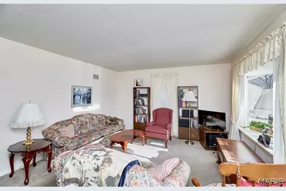917 Hawthorn Avenue, Saint Charles, MO 63301 - Photo 7