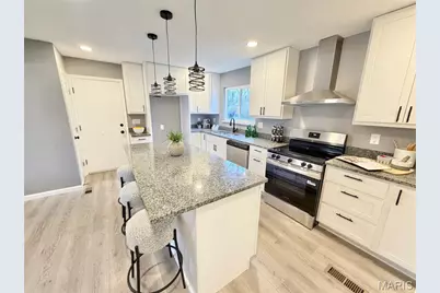 1956 Lakehurst Drive, Saint Louis, MO 63146 - Photo 9