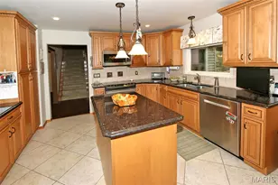 928 Oak Terrace Ct, Fenton, MO 63026 - Photo 11