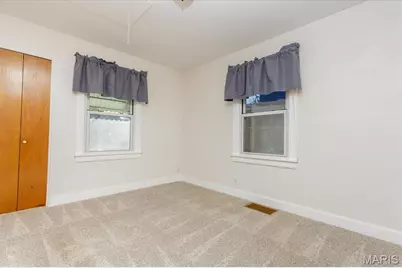 829 Perry Street, Saint Charles, MO 63301 - Photo 11