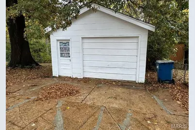 8576 Kathlyn Drive, Saint Louis, MO 63134 - Photo 9