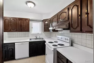 808 Bella Ln, Saint Louis, MO 63137 - Photo 11