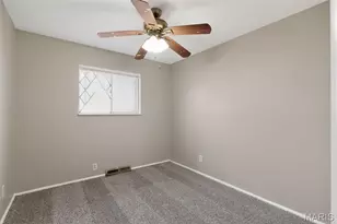 808 Bella Ln, Saint Louis, MO 63137 - Photo 15