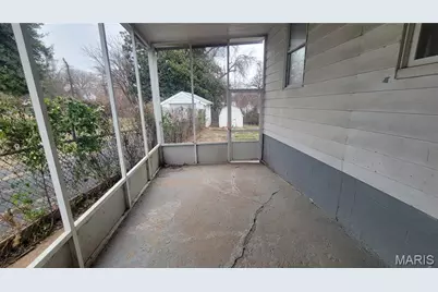 343 Midridge Drive, Saint Louis, MO 63137 - Photo 17