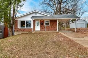 318 N Dade Ave, Ferguson, MO 63135 - Photo 1