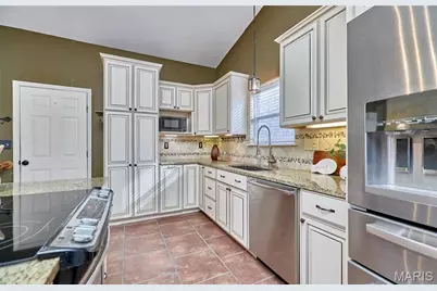 1102 Hampton Meadows Drive, O'Fallon, MO 63368 - Photo 9