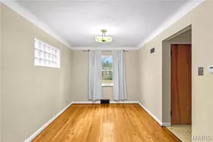 7512 Marillac Dr, Saint Louis, MO 63121 - Photo 9