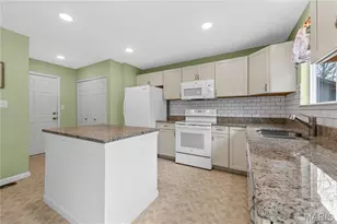 528 Birchwood Dr, Moscow Mills, MO 63362 - Photo 9