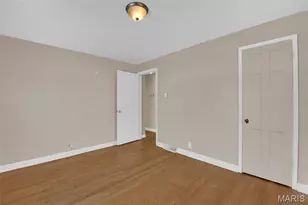 6151 Avila Dr, Berkeley, MO 63134 - Photo 11