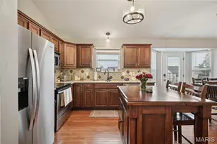 2307 W Ridge Dr, Festus, MO 63028 - Photo 7