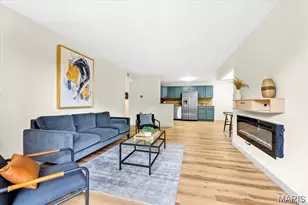 2745 Westphalia Ct, Saint Louis, MO 63129 - Photo 5