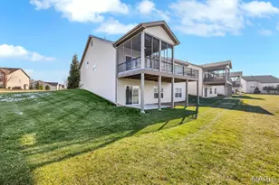 701 Ridgepointe Ct, Lake Saint Louis, MO 63367 - Photo 43