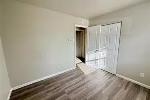 7601 Hazelcrest Dr, Hazelwood, MO 63042 - Photo 11