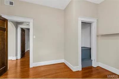 6039 Pershing Avenue, Saint Louis, MO 63112 - Photo 11