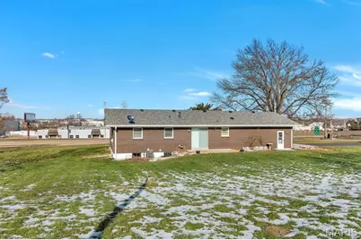 57 W Ofallon Drive, O'Fallon, MO 63366 - Photo 7