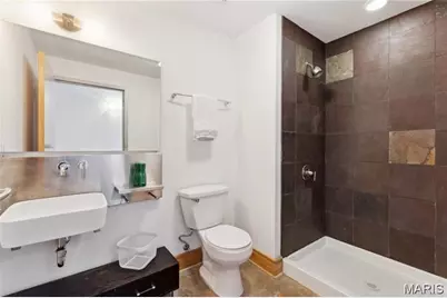 2201 Locust Street #207, Saint Louis, MO 63103 - Photo 7