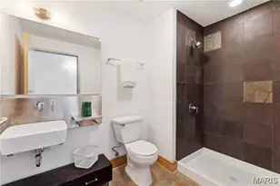 2201 Locust St, Saint Louis, MO 63103 - Photo 7