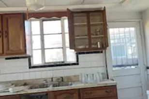 5300 Bermuda Dr, Normandy, MO 63121 - Photo 9