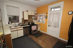 5745 De Giverville Ave, Saint Louis, MO 63112 - Photo 17