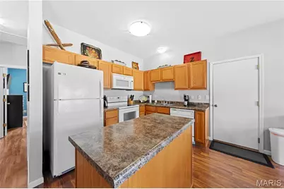 978 San Luis Drive, Fenton, MO 63026 - Photo 3