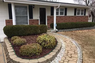 3015 Copenhagen Dr, Saint Louis, MO 63125 - Photo 1